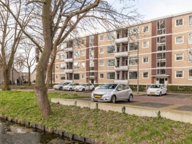 Appartement te huur in Alphen Aan Den Rijn, Zuid Holland
