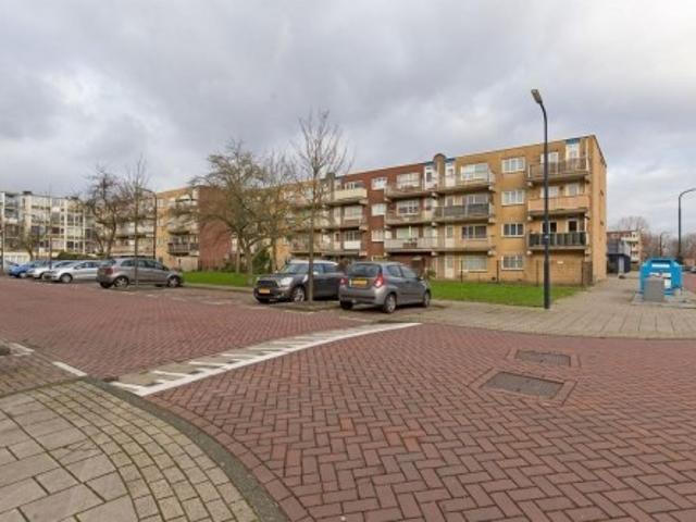 Appartement te huur in Sloten, Amsterdam