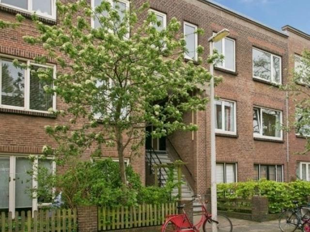 Appartement te huur in Bloemenbuurt, Zuid Holland