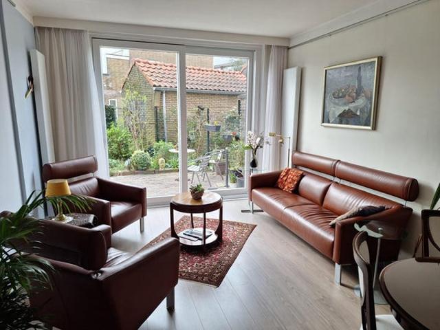 Appartement te huur in Loosduinen, Zuid Holland