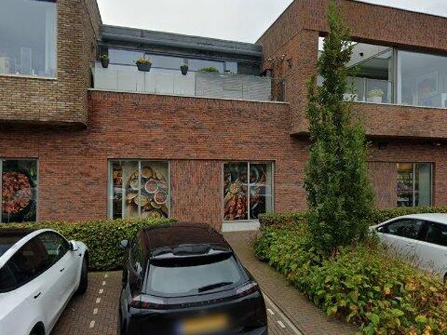Appartement te huur in Santpoort-zuid, Noord Holland