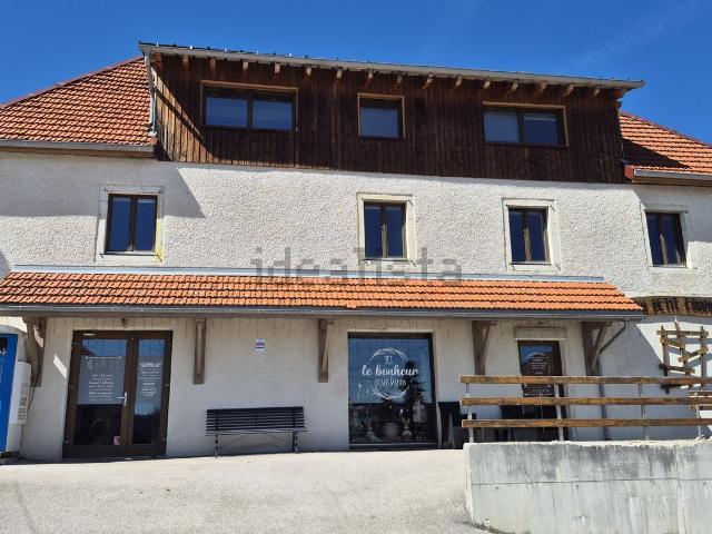 Appartement vente à Les Ellavines, Fournet-Blancheroche