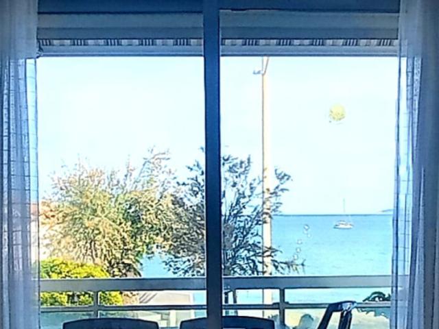 Appartement vente à Arrondissement de Toulon, Le Lavandou