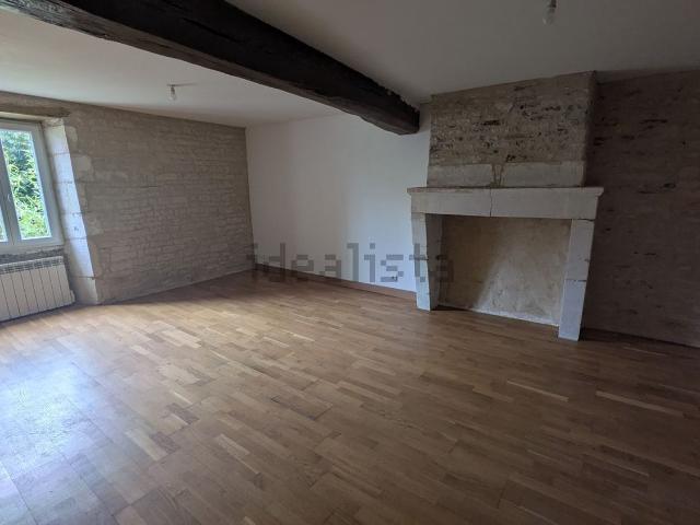 Appartement location à Frontenay-Rohan-Rohan, Deux-Sèvres