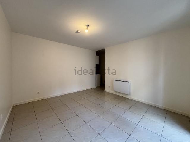 Appartement location à Lotissement Les Weigelias, Heyrieux