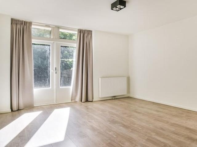 Appartement te huur in Rivierenbuurt, Amsterdam