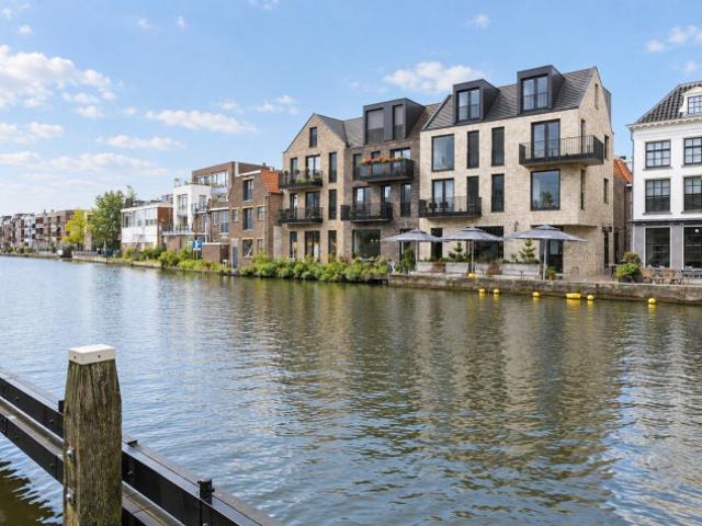 Appartement te huur in Alphen Aan Den Rijn, Zuid Holland