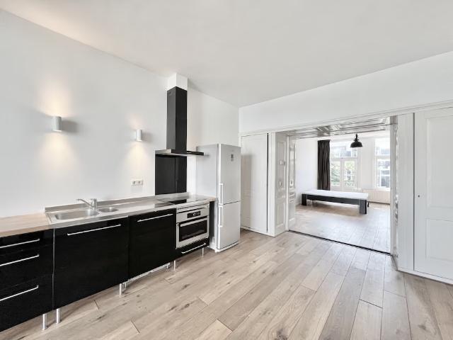 Appartement te huur in Zuid, Amsterdam