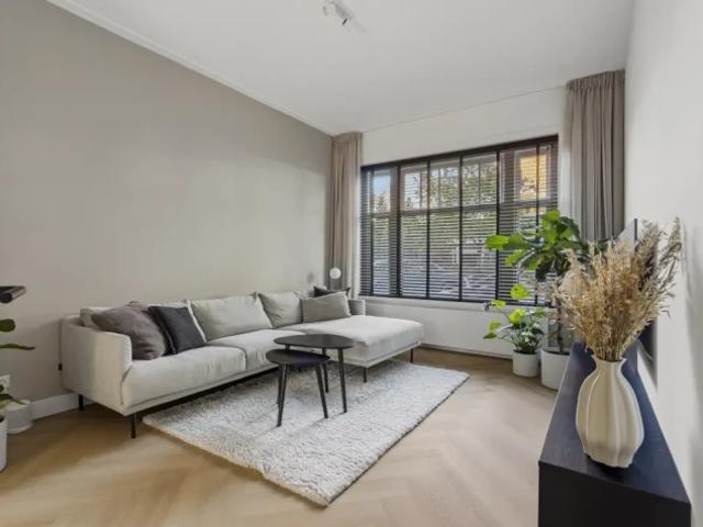 Appartement te huur in Rivierenbuurt, Amsterdam