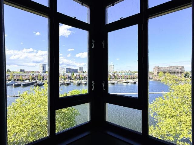Appartement te huur in Oost, Amsterdam