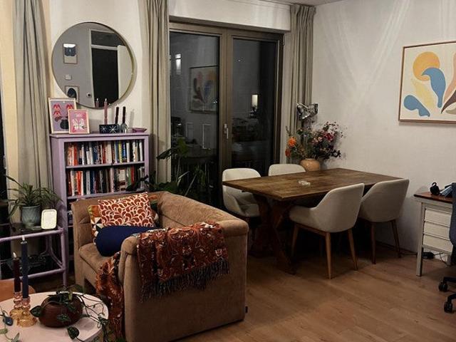 Appartement te huur in Indische Buurt, Olland