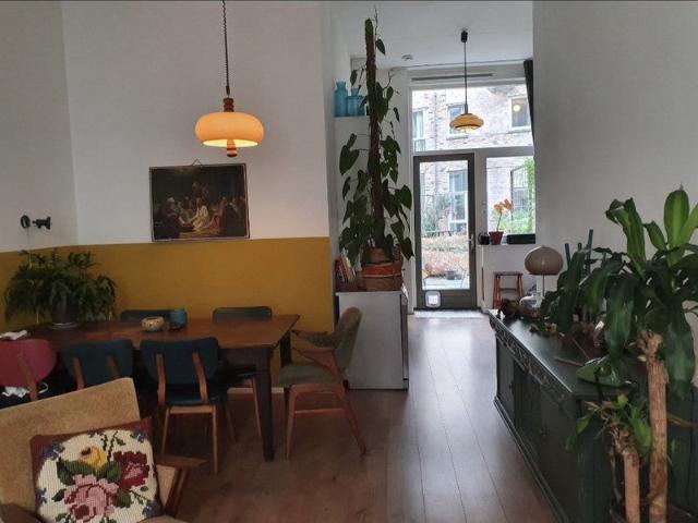 Appartement te huur in Indische Buurt, Olland