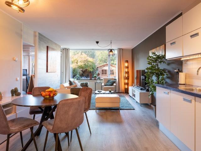 Appartement te huur in Hellebroek, Olland