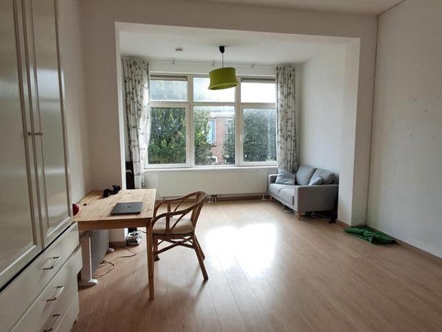 Appartement te huur in Bloemenbuurt, Zuid Holland