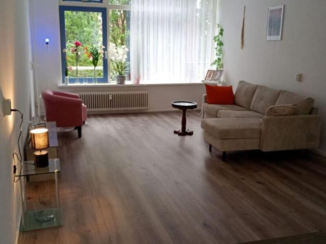 Appartement te huur in Loosduinen, Zuid Holland