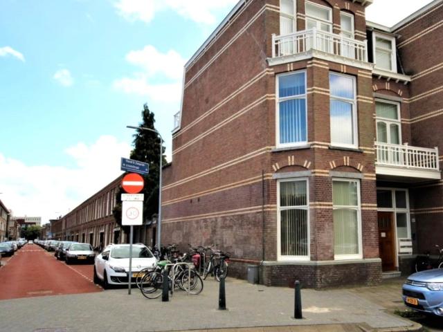 Appartement te huur in Bezuidenhout, Zuid Holland