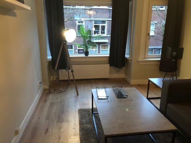 Appartement te huur in Bezuidenhout, Zuid Holland