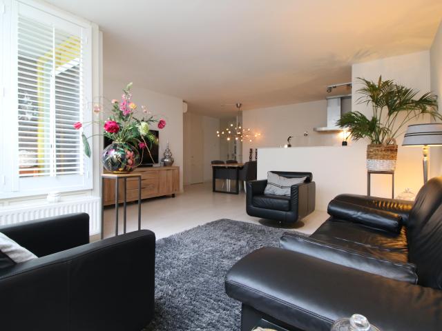 Appartement te huur in Olland, Zuid Holland