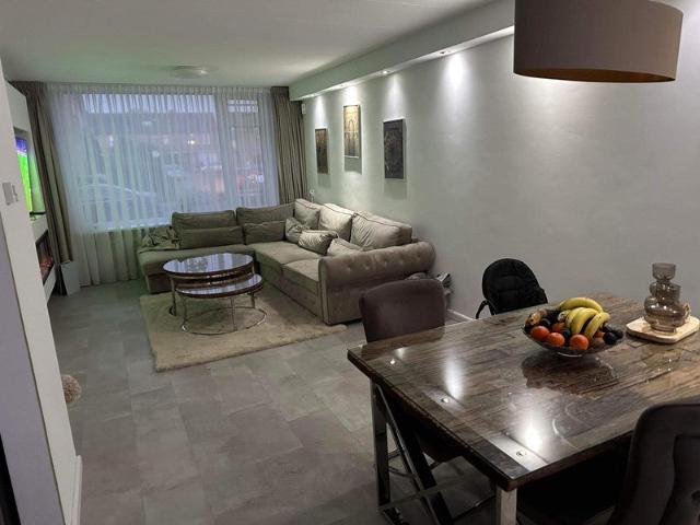 Appartement te huur in Olland, Zuid Holland