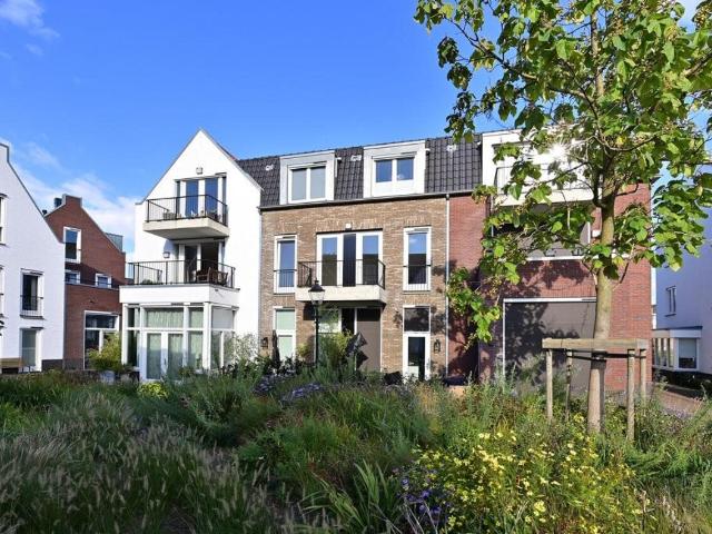 Appartement te huur in Huizen, Noord Holland
