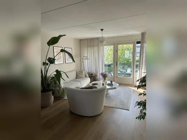 Appartement te huur in Huizen, Noord Holland