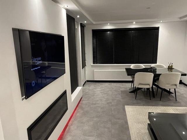 Appartement te huur in Bovenmaten, Huizen