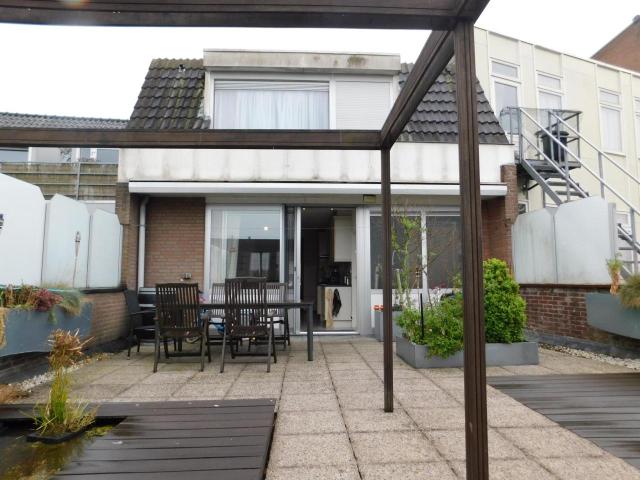 Woning te huur in Strijen, Oosterhout