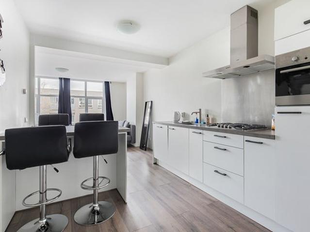 Appartement te huur in Bloemhof, Rotterdam