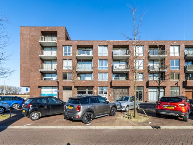Appartement te huur in Zestienhoven, Rotterdam
