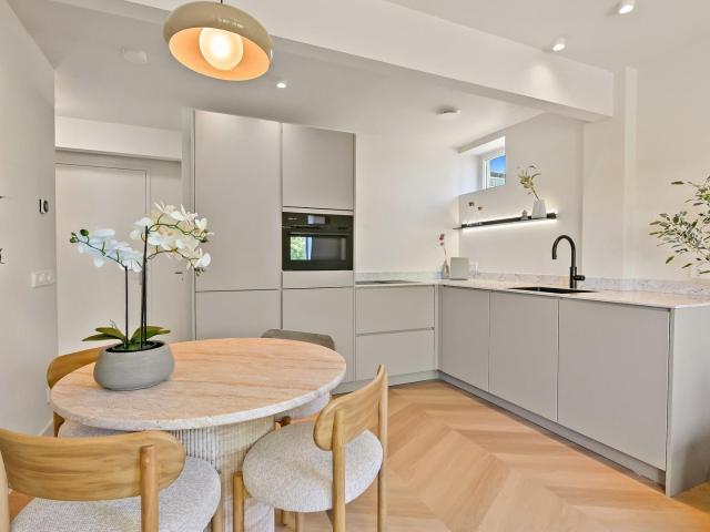 Appartement te huur in Benoordenhout, Zuid Holland