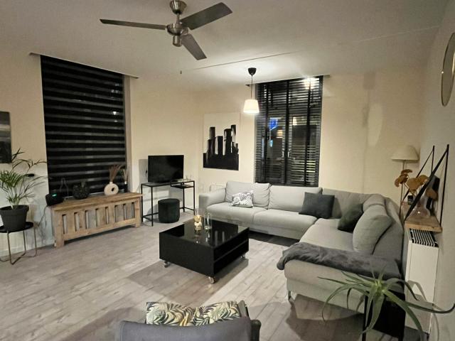 Appartement te huur in Schiedam, Zuid Holland