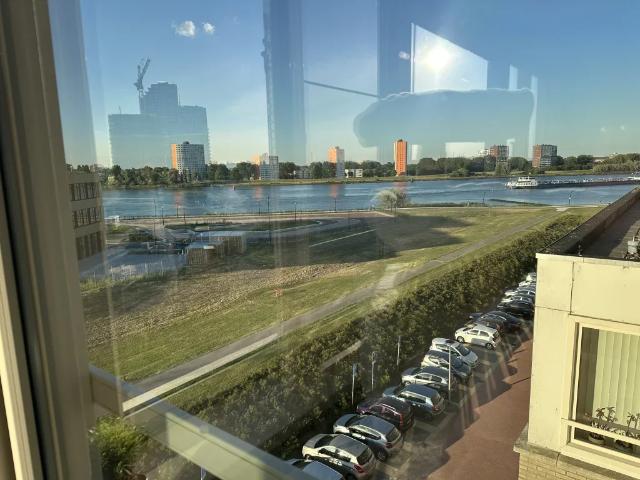 Appartement te huur in Spijkenisse, Zuid Holland