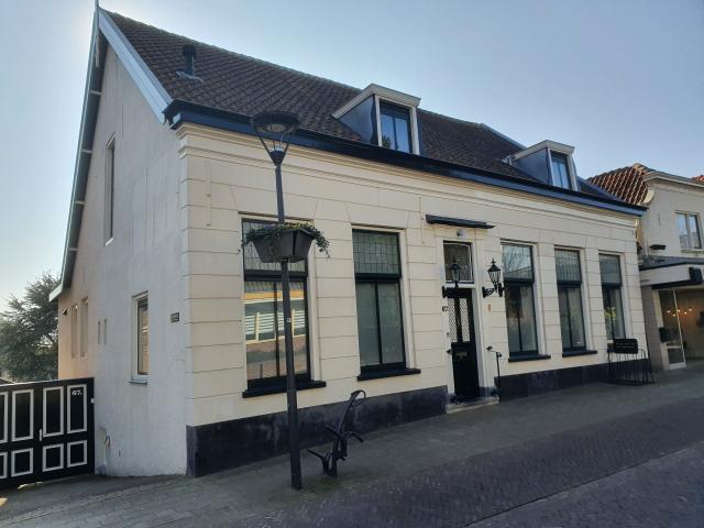 Appartement te huur in Strijen, Zuid Holland
