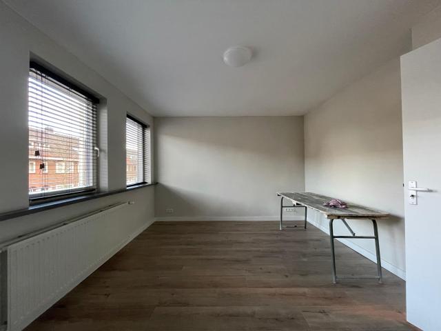Appartement te huur in Broekhoven, Olland