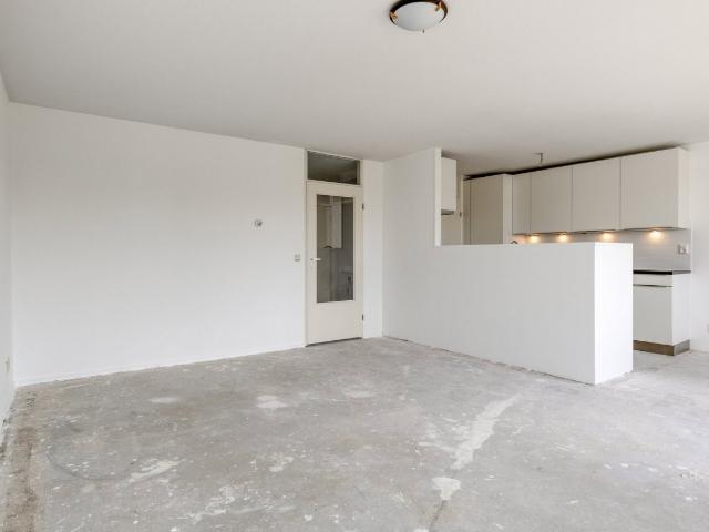 Appartement te huur in Velserbroek, Noord Holland