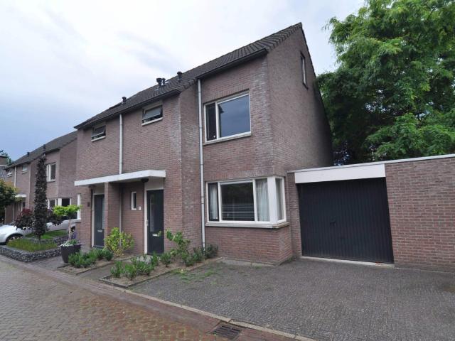 Appartement te huur in Aalst, Waalre