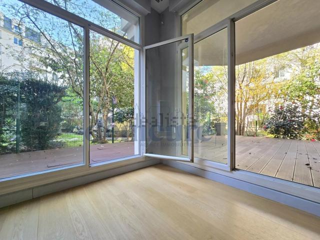 Appartement vente à Quartier La Ferme / Les Îles / Les Chartreux, Issy-les-Moulineaux