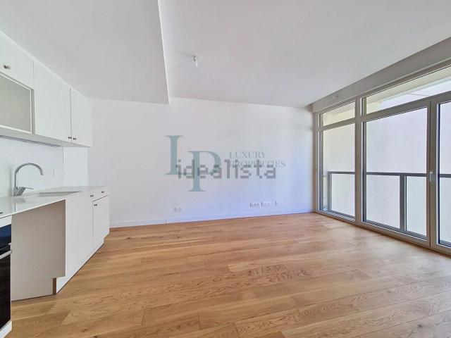 Appartement vente à Quartier Les Hauts d'Issy / Les Epinettes / Le Fort, Issy-les-Moulineaux