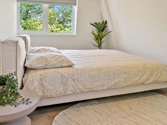 Appartement te huur in Benoordenhout, Zuid Holland