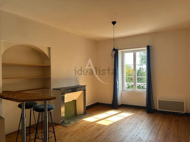 Appartement location à Faubourg des Carmes, Jonzac