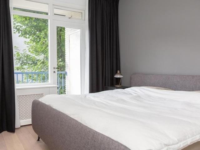 Appartement te huur in Bezuidenhout, Zuid Holland