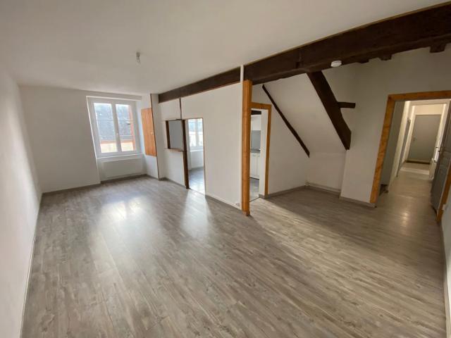 Appartement location à La Chapelle-d'Angillon, Cher