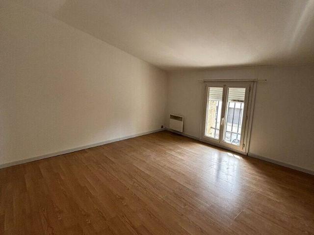 Appartement location à Merlanes, La Ville-Dieu-du-Temple