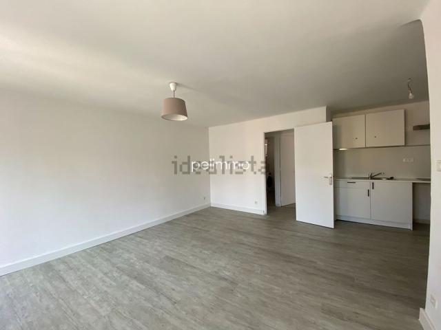Appartement location à Lotissement La Bottinière, Lambesc