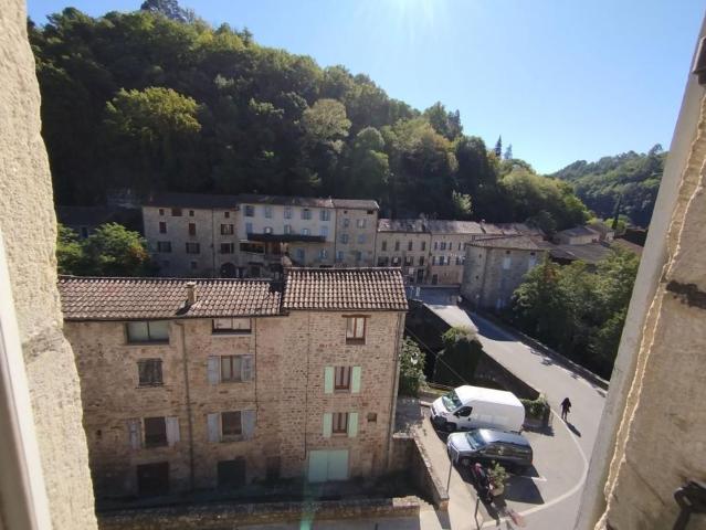 Appartement location à Mas du Bosc, Largentière