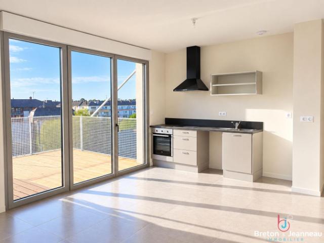 Appartement location à Centre Ville Rive Droite, Laval