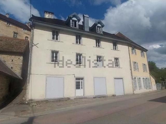 Appartement vente à Athose, Lods