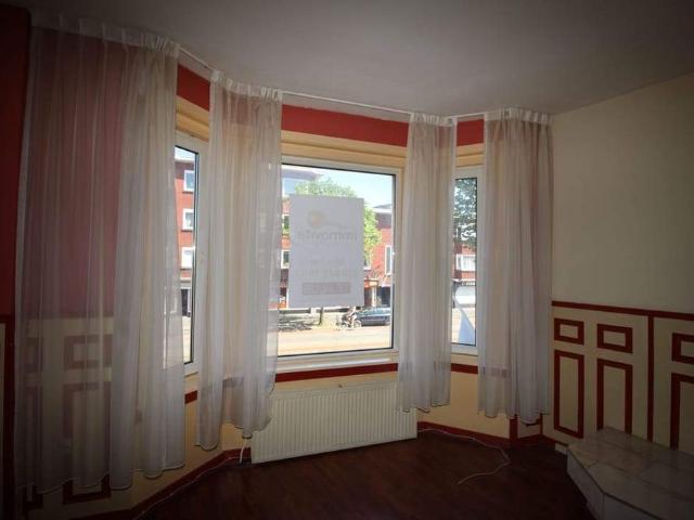 Appartement te huur in Lorentzplein, Laak