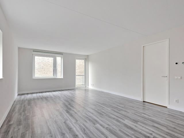 Appartement te huur in Laak, Zuid Holland