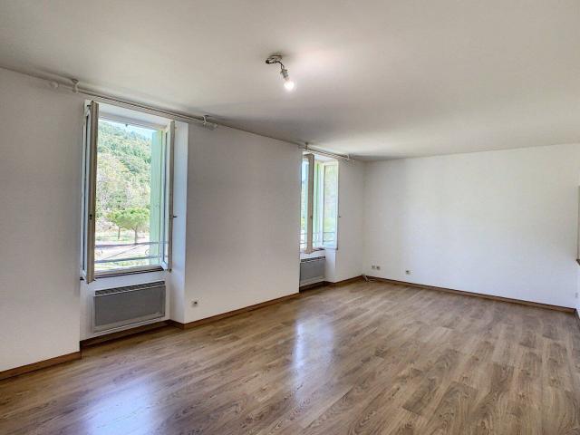 Appartement location à Vérénoux, Saint-Étienne-Estréchoux